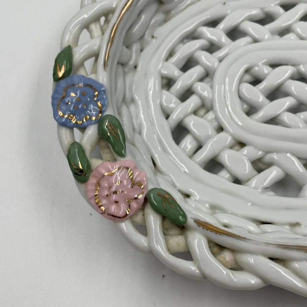 White Ceramic Lattice Woven Basket Oval Trinket Dish Pink Blue Applied Flowers